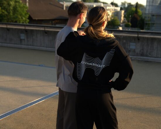 Sweatshirt - Essential